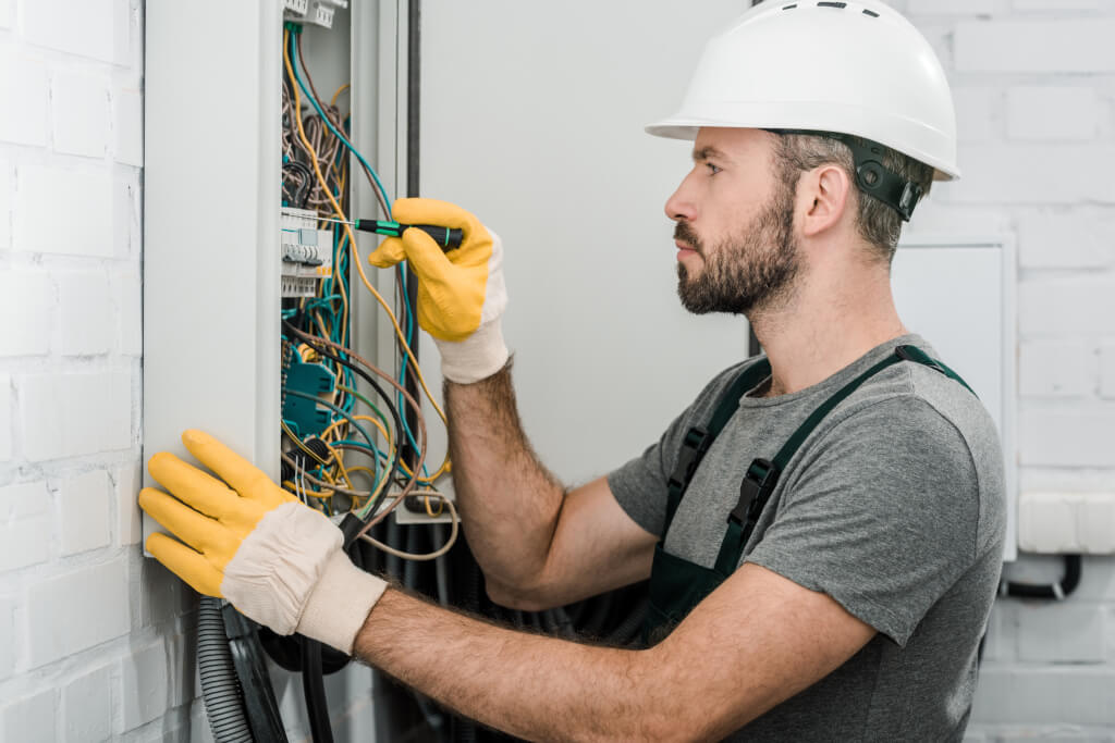 Schnelle Hilfe beim Stromausfall: Elektriker Notdienst in der Nähe