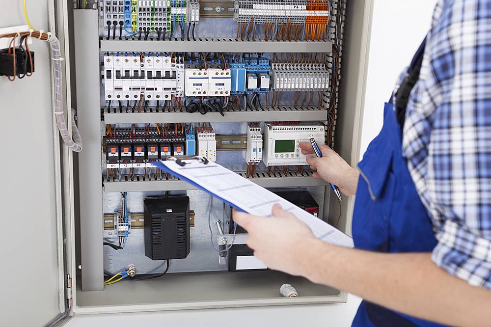 DGUV V3 Prüfung und elektrische Sicherheit am Arbeitsplatz