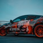 Challenger folieren? Erlebe 10KWRAPS High-End Anime-Folien