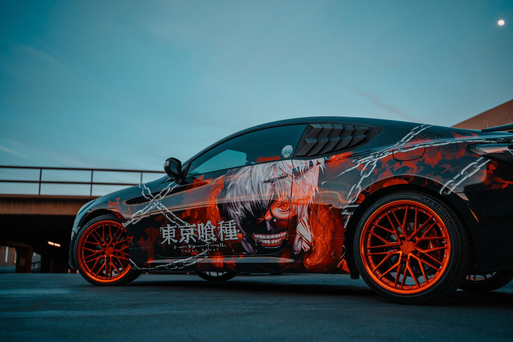 Challenger folieren? Erlebe 10KWRAPS High-End Anime-Folien