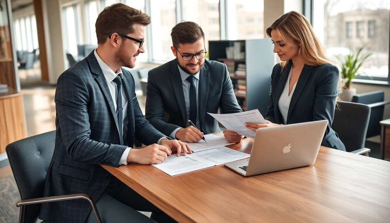 Professioneller Headhunter Wiesbaden berät Kunden im eleganten Büro.